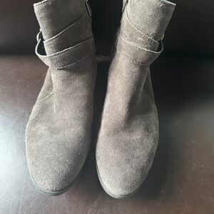 Born Gray Suede Ankle boots 8.5M